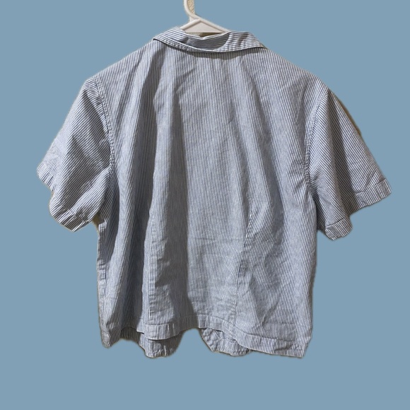 Westport LTD Vintage Embroidered Floral Detail Button Down Shirt - Picture 4 of 8